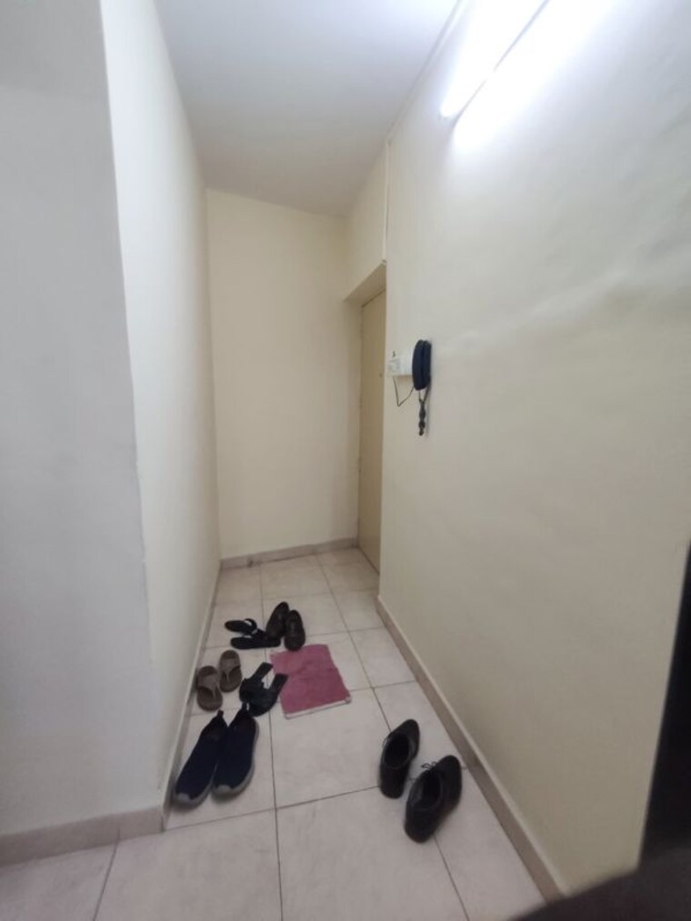 Room, adarsh-nagar-society 1 Bedroom 375 Sq.Ft. Apartment In Worli Mumbai 10750890
