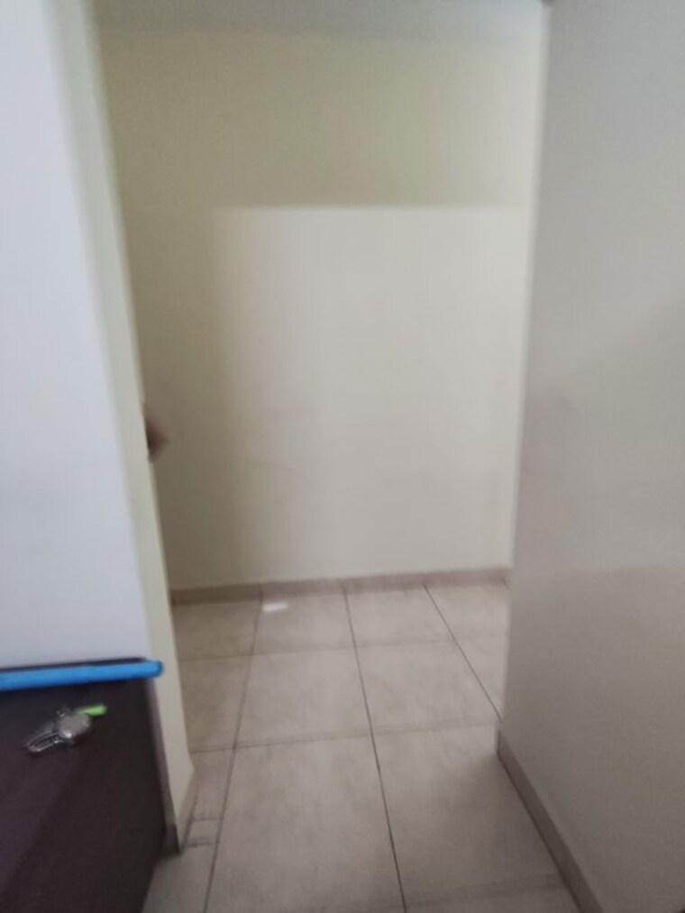 Bathroom, adarsh-nagar-society 1 Bedroom 375 Sq.Ft. Apartment In Worli Mumbai 10750890
