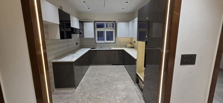 Kitchen, sector 7 4 Bedroom 292 Sq.Yd. Builder Floor In Sector 7 Gurgaon 10750338