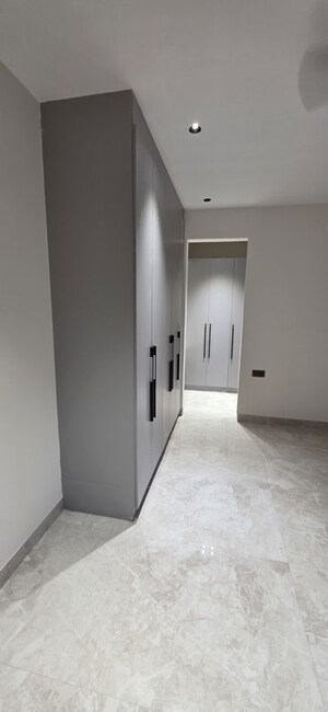 Furnished Amenities in 4 BHK Builder Floor at Sector 7 – for Sale