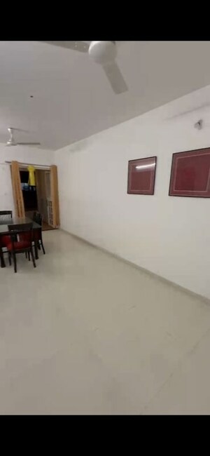 2 BHK Apartment For Rent in Karishma Society, Kothrud
