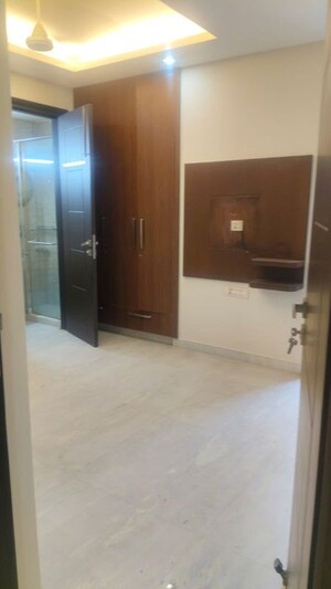 Room in 3 BHK Builder Floor at East Of Kailash – for Rent