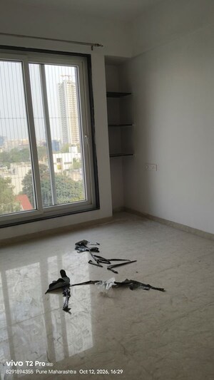 Room in 2 BHK Apartment at Northcape Venicia, Baner – for Rent