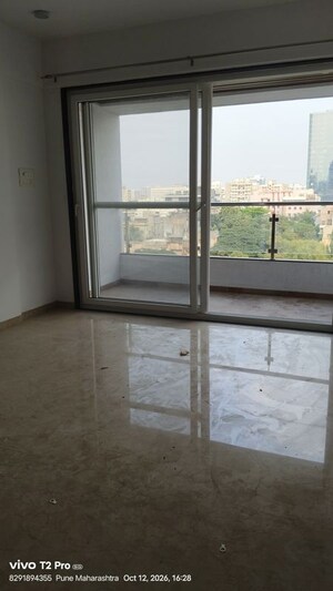 Room in 2 BHK Apartment at Northcape Venicia, Baner – for Rent