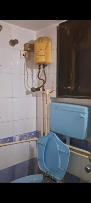 Bathroom in 2 BHK Villa at Santacruz East – for Rent