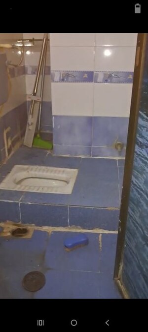 Bathroom in 2 BHK Villa at Santacruz East – for Rent