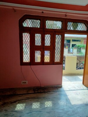 Room in 3 BHK Builder Floor at Rajendra Nagar Sector 5 – for Rent