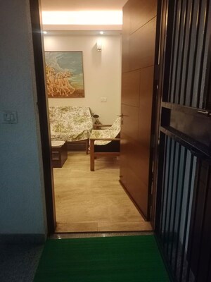 Room in 3 BHK Builder Floor at Chittaranjan Park – for Sale
