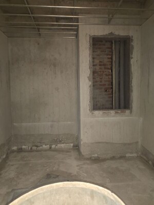 Room in 3 BHK Builder Floor at Kalkaji – for Sale