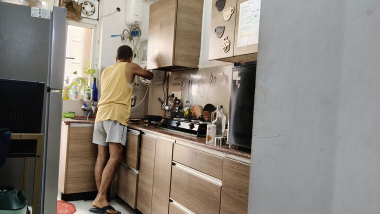 Kitchen, express-garden 3.5 Bedroom 1650 Sq.Ft. Apartment In Vaibhav Khand Ghaziabad 10750914
