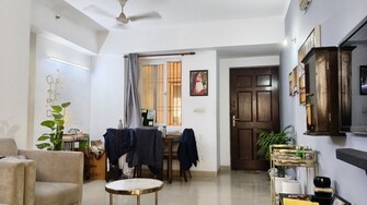 3.5 BHK +Apartment For Rent in Express Garden in Vaibhav Khand, Ghaziabad