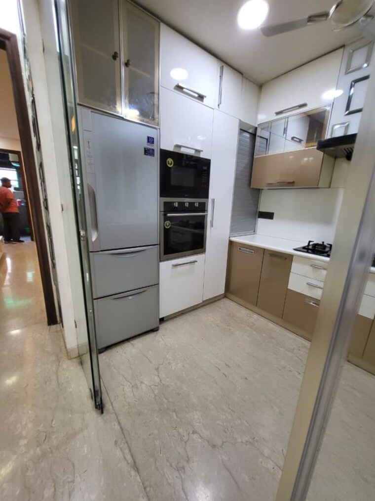 Bathroom, greater kailash i 3 Bedroom 208 Sq.Yd. Builder Floor In Greater Kailash I Delhi 10750927