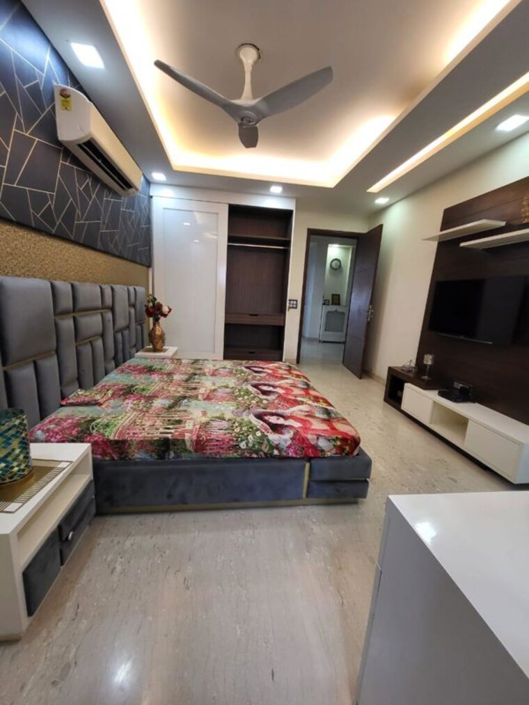 Bedroom, greater kailash i 3 Bedroom 208 Sq.Yd. Builder Floor In Greater Kailash I Delhi 10750927