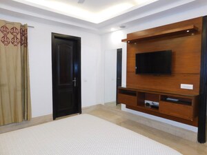 Room in 3 BHK Builder Floor at East Of Kailash – for Sale