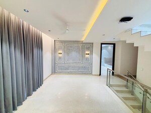 Room in 4 BHK Villa at My Home Ankura, Tellapur – for Rent