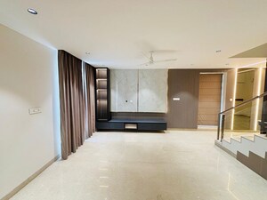 Room in 4 BHK Villa at My Home Ankura, Tellapur – for Rent