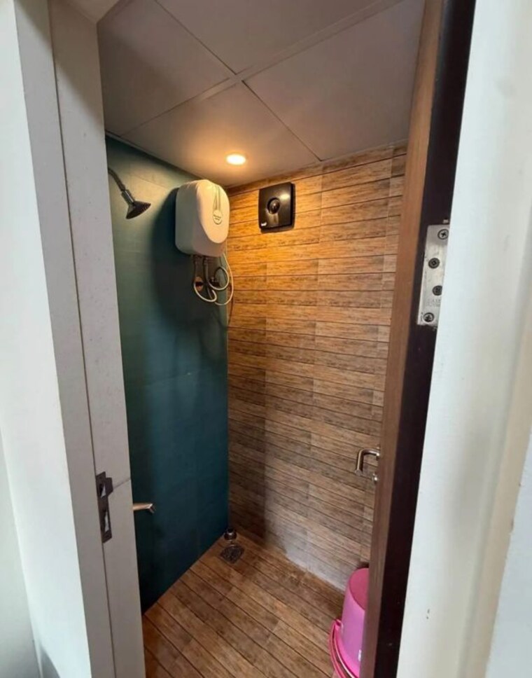 Bathroom, lodha-crown-quality-homes 1 Bedroom 450 Sq.Ft. Apartment In Majiwada Thane 10750940