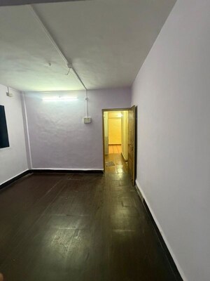 Room in 1 BHK Apartment at Shree Laxmi Park 1, Vartak Nagar – for Rent