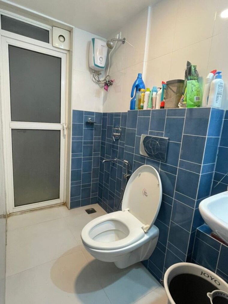 Bathroom, lodha-amara 2 Bedroom 672 Sq.Ft. Apartment In Kolshet Road Thane 10751046