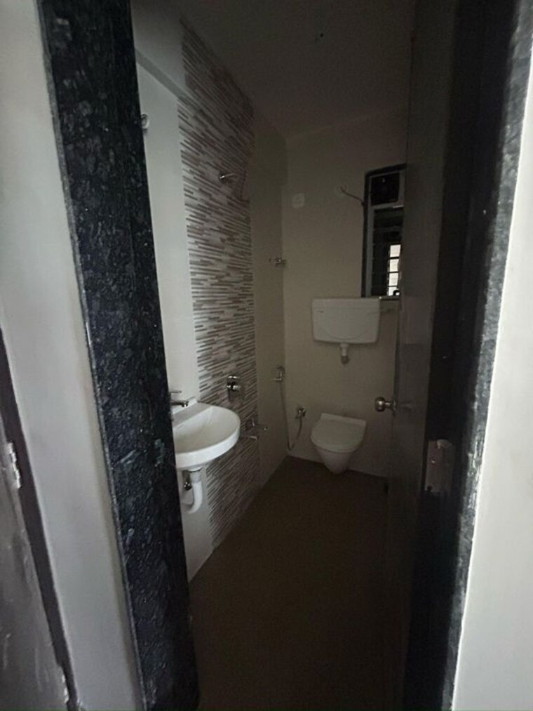 Bathroom, jvm-accord 1 Bedroom 350 Sq.Ft. Apartment In Manorama Nagar Thane 10751059