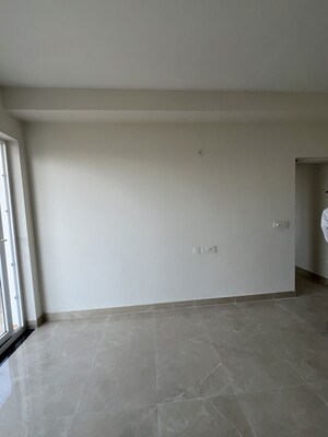 Room in 4 BHK Apartment at Sare Home, Sector 92 – for Sale