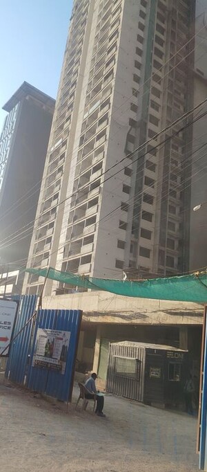 3 BHK Apartment For Sale in SAS Diamond Towers, Financial District
