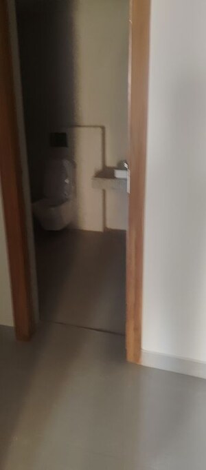 Room in 3 BHK Apartment at SAS Diamond Towers, Financial District – for Sale