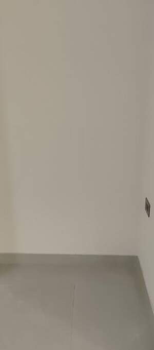 Furnished Amenities in 3 BHK Apartment at SAS Diamond Towers, Financial District – for Sale