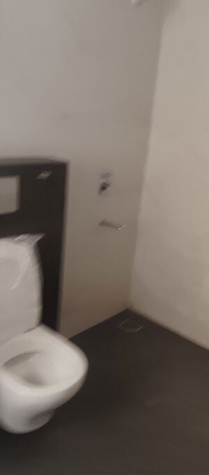 Room in 3 BHK Apartment at SAS Diamond Towers, Financial District – for Sale
