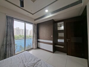 Room in 4 BHK Apartment at Goyal and Co Riviera Blues, Makarba – for Rent