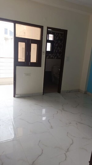 Room in 2 BHK Apartment at Adani Aangan, Sector 89a – for Rent