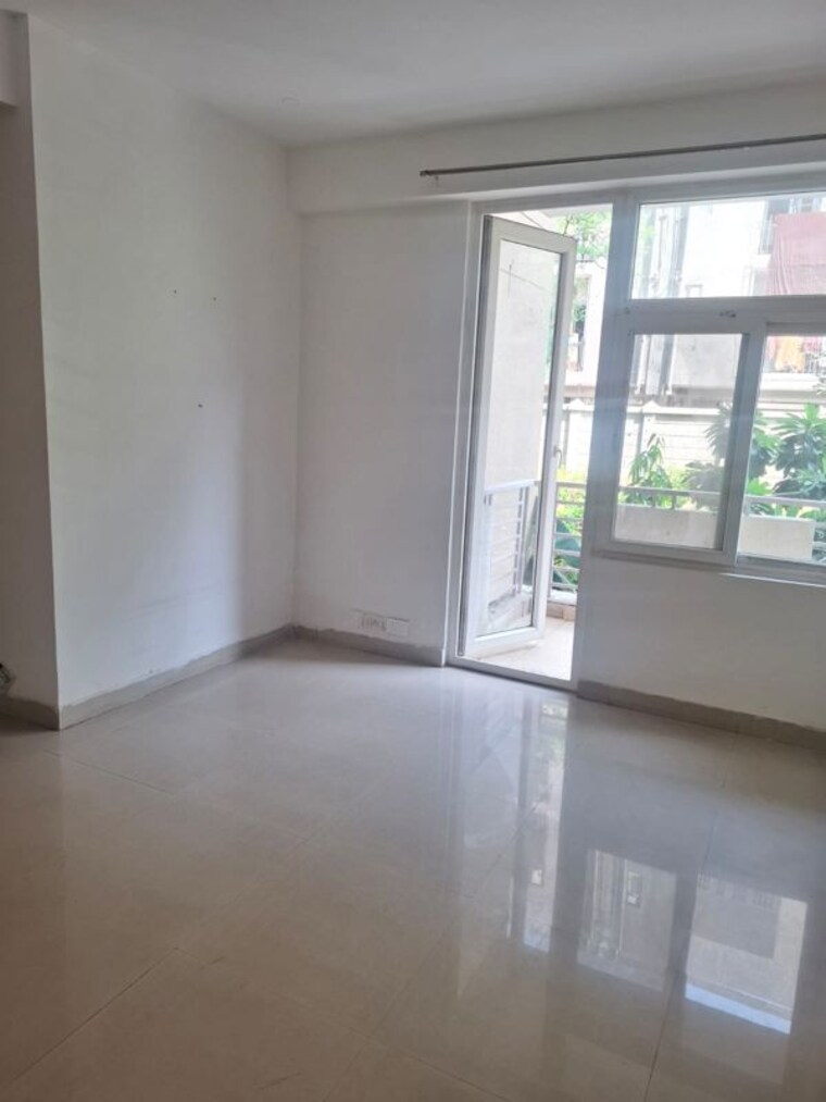 Room, tulip-petals 3 Bedroom 1550 Sq.Ft. Apartment In Sector 89 Gurgaon 10751105