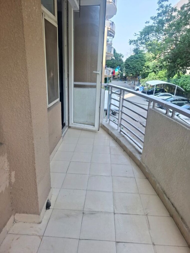 Balcony, tulip-petals 3 Bedroom 1550 Sq.Ft. Apartment In Sector 89 Gurgaon 10751105