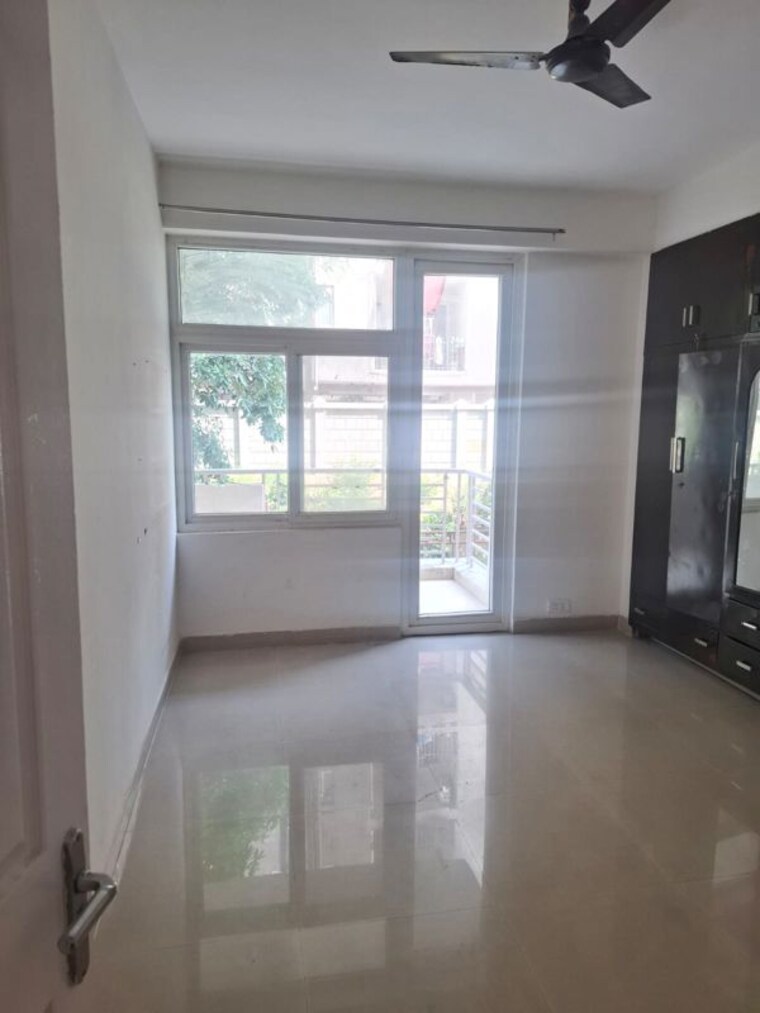 Kitchen, tulip-petals 3 Bedroom 1550 Sq.Ft. Apartment In Sector 89 Gurgaon 10751105