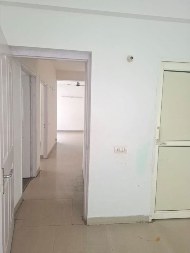 Room, tulip-petals 3 Bedroom 1550 Sq.Ft. Apartment In Sector 89 Gurgaon 10751105