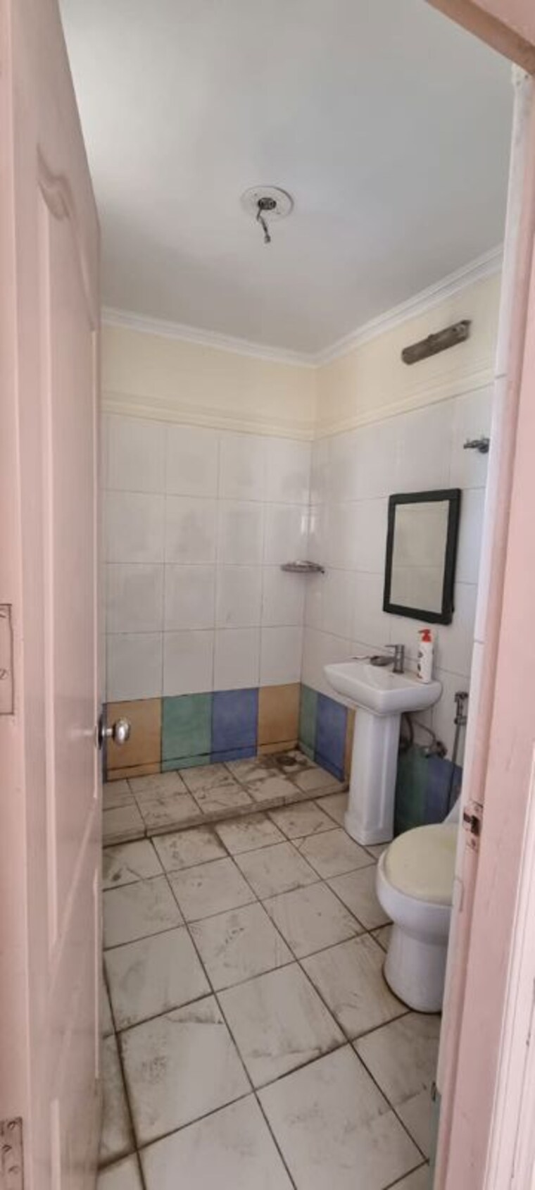 Bathroom, orbit-signature-walk 3 Bedroom 1850 Sq.Ft. Apartment In Vip Road Zirakpur 10751115