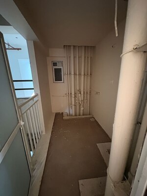  2 BHK Apartment at Puranik Grand Central, Vartak Nagar – for Rent