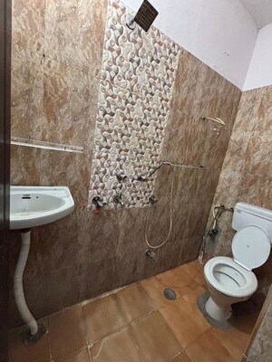 Bathroom in 2 BHK Builder Floor at RWA Apartments, Sector 31 – for Rent