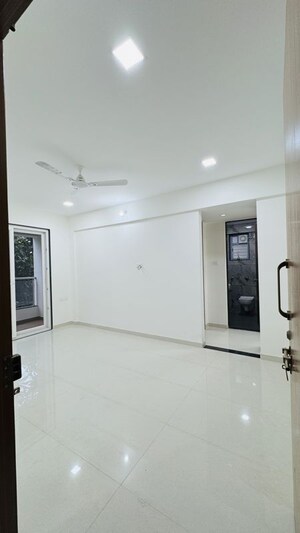 Room in 3 BHK Apartment at Shreepad Guruvaibhav CHS, Kothrud – for Sale