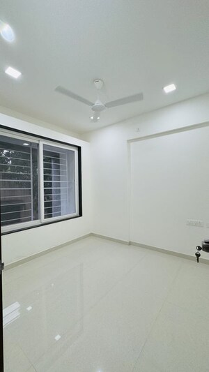 Room in 3 BHK Apartment at Shreepad Guruvaibhav CHS, Kothrud – for Sale