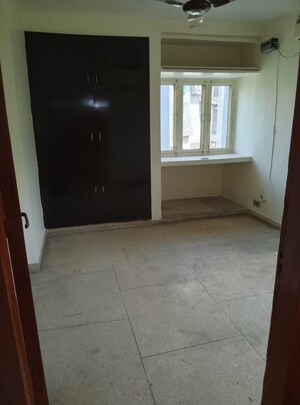 Room in 3 BHK Apartment at Ip Extension – for Rent