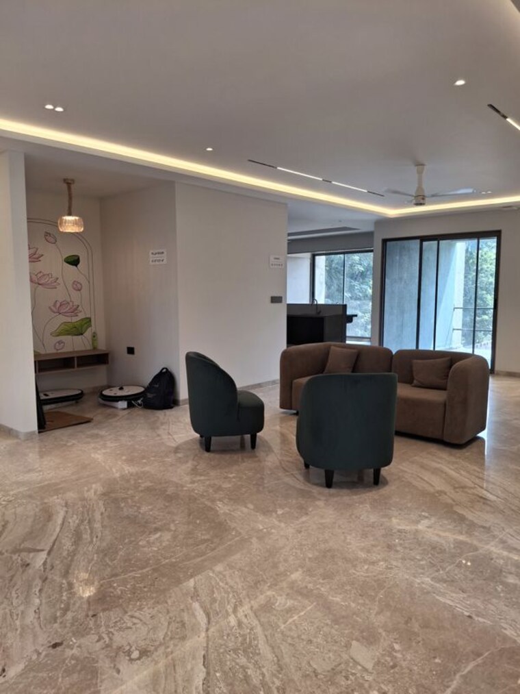 Room, piplod 5 Bedroom 5300 Sq.Ft. Apartment In Piplod Surat 10751207