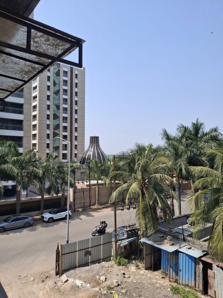 Balcony, piplod 5 Bedroom 5300 Sq.Ft. Apartment In Piplod Surat 10751207