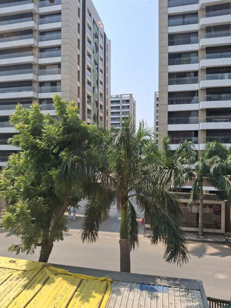 Balcony, piplod 5 Bedroom 5300 Sq.Ft. Apartment In Piplod Surat 10751207