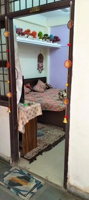 Bedroom in 1 RK Builder Floor at Mayur Vihar 1 – for Rent