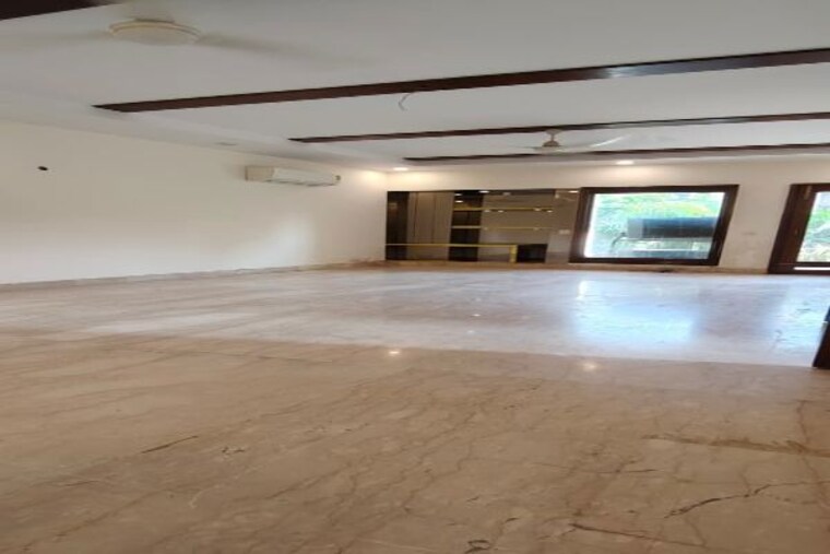 Bedroom, defence colony  350 Sq.Yd. Builder Floor In Defence Colony Delhi 10751219