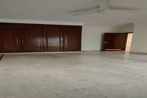  Builder Floor For Sale in Defence Colony