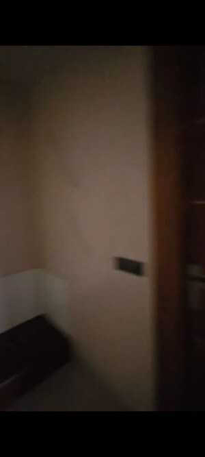 Furnished Amenities in 3 BHK Builder Floor at Greenwood Enclave, Wave City – for Rent