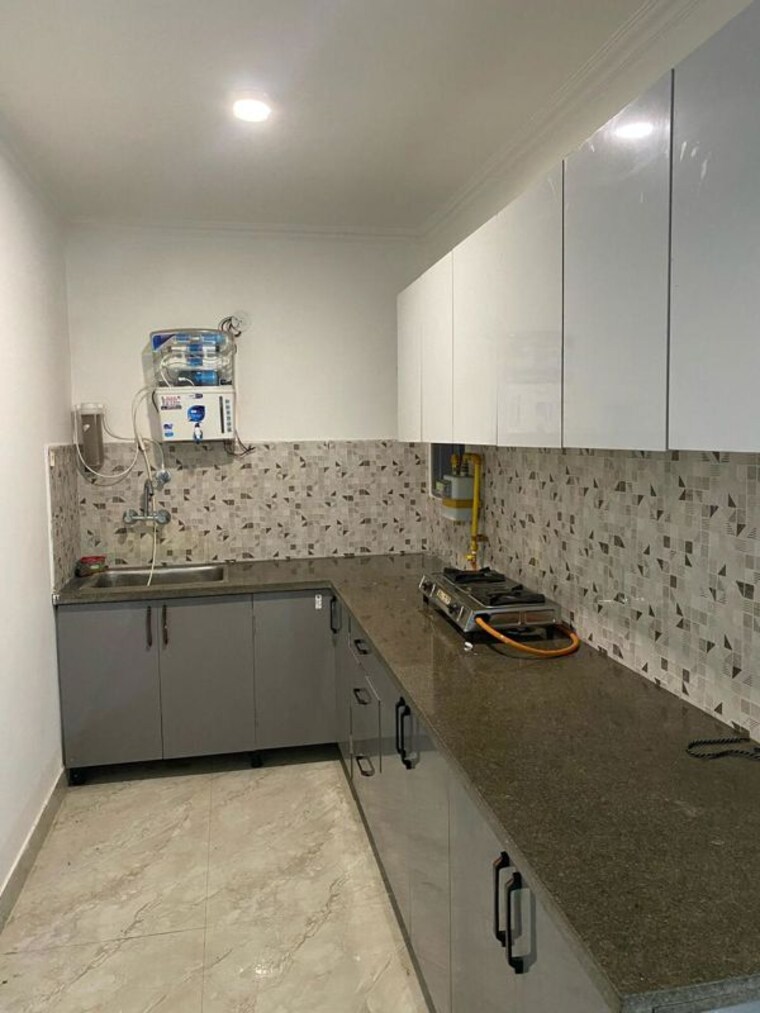 Kitchen, freedom fighters enclave 2 Bedroom 950 Sq.Ft. Builder Floor In Freedom Fighters Enclave Delhi 10751282