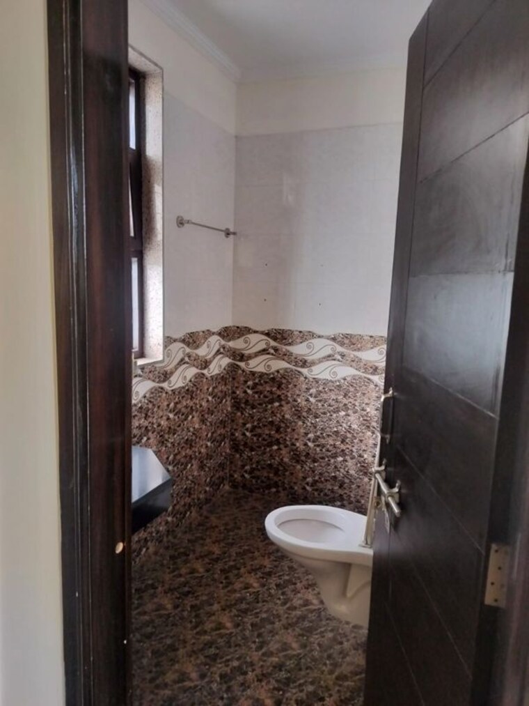 Bathroom, ansal-sushant-lok-i 2 Bedroom 1200 Sq.Ft. Builder Floor In Sector 43 Gurgaon 10751300